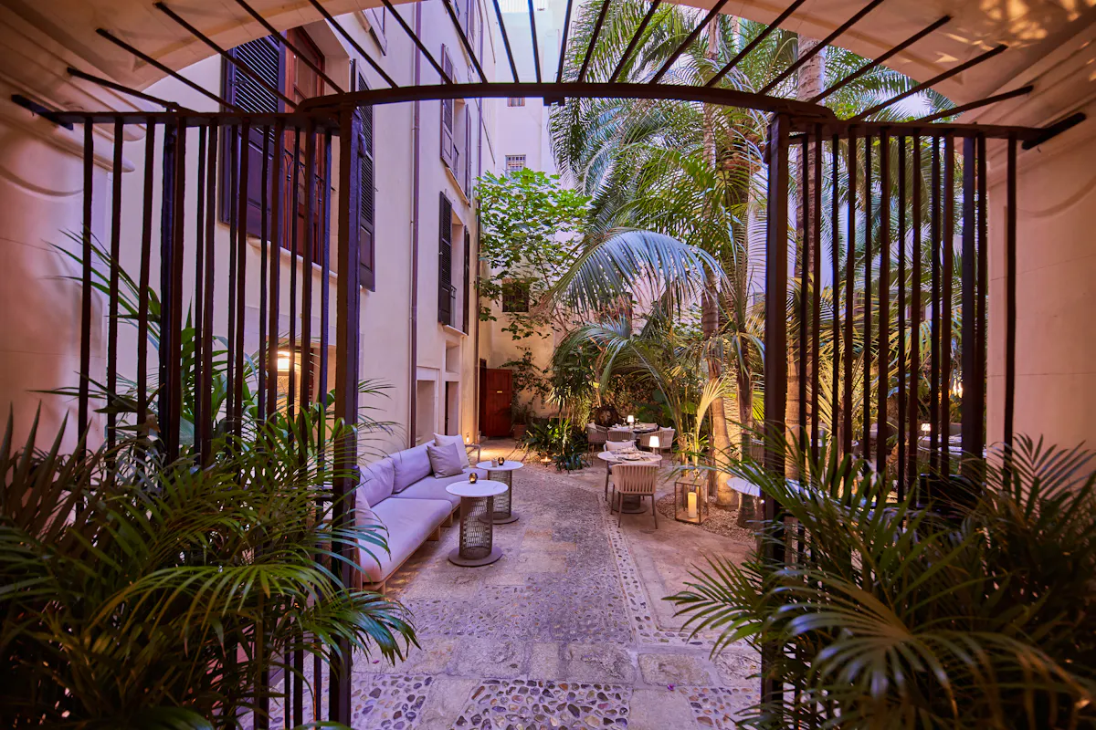 Merchants — garden, current photograph
